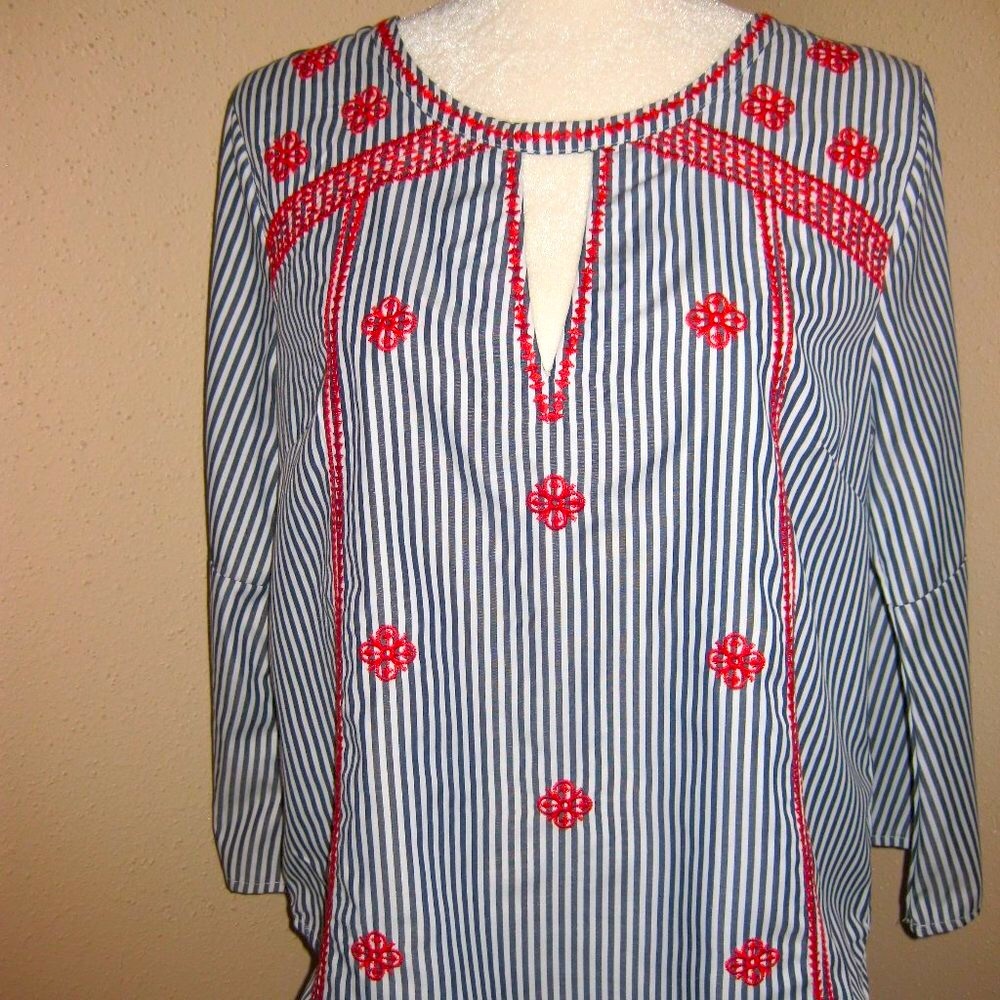 Sz M Francesca’s Blue Rain Red Embroidered Blue Striped Shirt